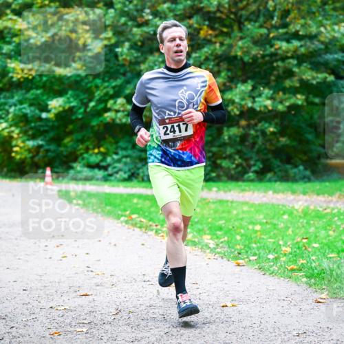 12.10.2025 - Bramfelder Halbmarathon 2025 Dr. Thomas Lammeyer http://msf.ph/oto/9352601 12.10.2025 10:44:13 Laufen 2417 meine-sportfotos.de