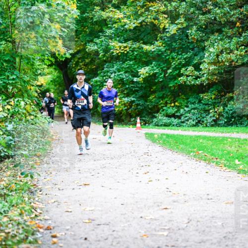 12.10.2025 - Bramfelder Halbmarathon 2025 Dr. Thomas Lammeyer http://msf.ph/oto/9352609 12.10.2025 10:44:16 Laufen 2948, 2258 meine-sportfotos.de
