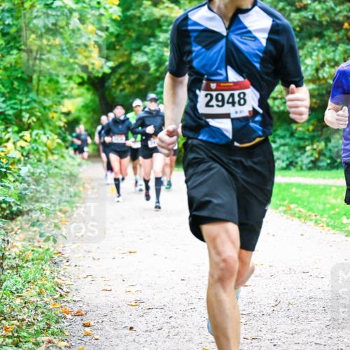 12.10.2025 - Bramfelder Halbmarathon 2025 Dr. Thomas Lammeyer http://msf.ph/oto/9352631 12.10.2025 10:44:20 Laufen 2948, 2258 meine-sportfotos.de