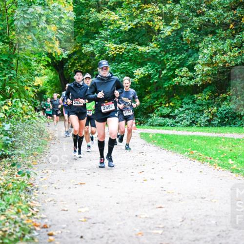 12.10.2025 - Bramfelder Halbmarathon 2025 Dr. Thomas Lammeyer http://msf.ph/oto/9352638 12.10.2025 10:44:21 Laufen 243, 549, 2897, 2184 meine-sportfotos.de