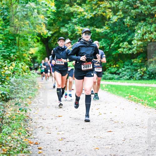 12.10.2025 - Bramfelder Halbmarathon 2025 Dr. Thomas Lammeyer http://msf.ph/oto/9352644 12.10.2025 10:44:22 Laufen 2438, 2897, 2184 meine-sportfotos.de