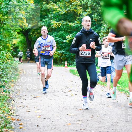 12.10.2025 - Bramfelder Halbmarathon 2025 Dr. Thomas Lammeyer http://msf.ph/oto/9352657 12.10.2025 10:44:25 Laufen 2523, 2736, 20 meine-sportfotos.de