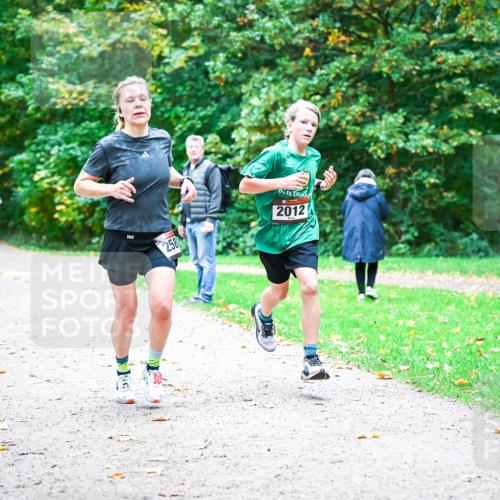 12.10.2025 - Bramfelder Halbmarathon 2025 Dr. Thomas Lammeyer http://msf.ph/oto/9352676 12.10.2025 10:44:28 Laufen 258, 2012 meine-sportfotos.de