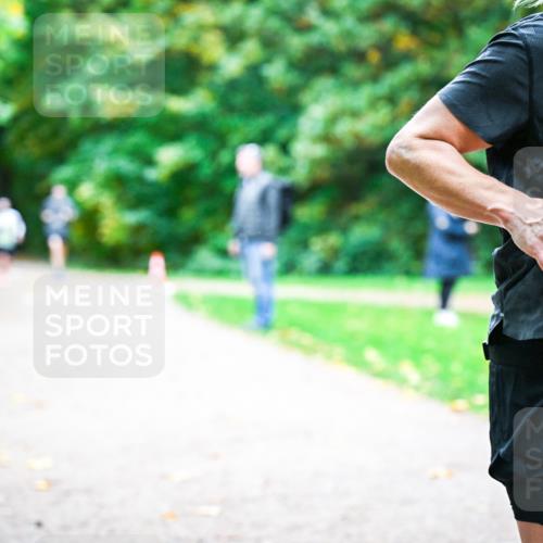 12.10.2025 - Bramfelder Halbmarathon 2025 Dr. Thomas Lammeyer http://msf.ph/oto/9352687 12.10.2025 10:44:30 Laufen  meine-sportfotos.de