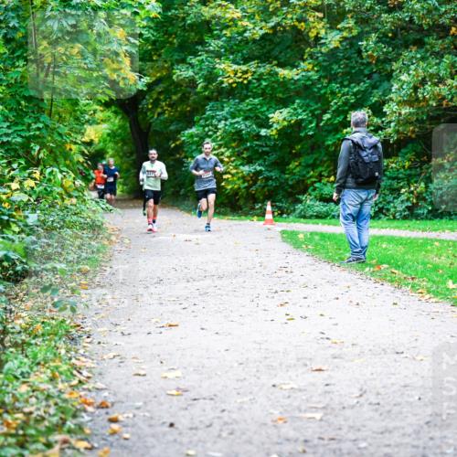12.10.2025 - Bramfelder Halbmarathon 2025 Dr. Thomas Lammeyer http://msf.ph/oto/9352691 12.10.2025 10:44:31 Laufen 227, 2241 meine-sportfotos.de