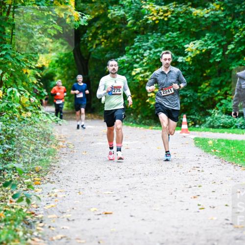 12.10.2025 - Bramfelder Halbmarathon 2025 Dr. Thomas Lammeyer http://msf.ph/oto/9352699 12.10.2025 10:44:34 Laufen 2275, 2241 meine-sportfotos.de