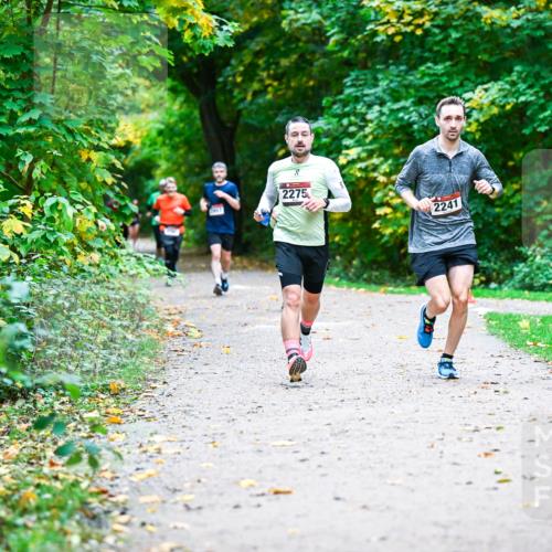 12.10.2025 - Bramfelder Halbmarathon 2025 Dr. Thomas Lammeyer http://msf.ph/oto/9352702 12.10.2025 10:44:34 Laufen 2275, 2241 meine-sportfotos.de