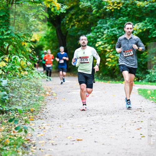 12.10.2025 - Bramfelder Halbmarathon 2025 Dr. Thomas Lammeyer http://msf.ph/oto/9352703 12.10.2025 10:44:34 Laufen 50, 2275, 2241 meine-sportfotos.de