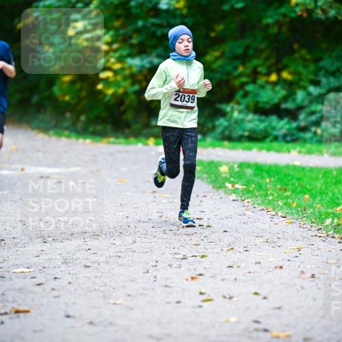 12.10.2025 - Bramfelder Halbmarathon 2025 Dr. Thomas Lammeyer http://msf.ph/oto/9352725 12.10.2025 10:44:38 Laufen 2957, 2039 meine-sportfotos.de