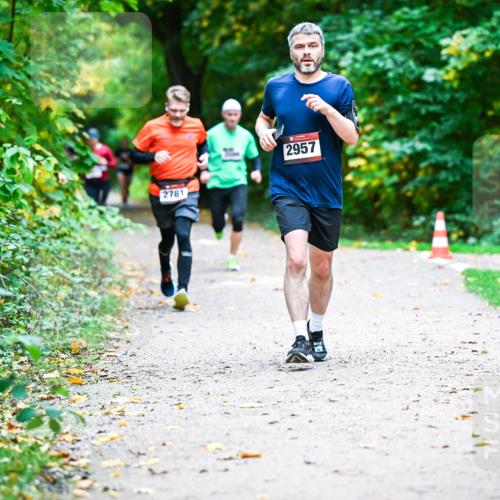 12.10.2025 - Bramfelder Halbmarathon 2025 Dr. Thomas Lammeyer http://msf.ph/oto/9352738 12.10.2025 10:44:40 Laufen 2781, 2957 meine-sportfotos.de