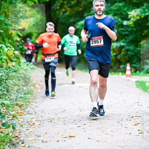 12.10.2025 - Bramfelder Halbmarathon 2025 Dr. Thomas Lammeyer http://msf.ph/oto/9352743 12.10.2025 10:44:41 Laufen 2781, 2957 meine-sportfotos.de