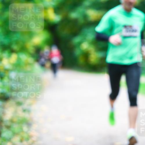 12.10.2025 - Bramfelder Halbmarathon 2025 Dr. Thomas Lammeyer http://msf.ph/oto/9352770 12.10.2025 10:44:46 Laufen  meine-sportfotos.de