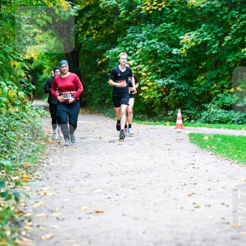 12.10.2025 - Bramfelder Halbmarathon 2025 Dr. Thomas Lammeyer http://msf.ph/oto/9352774 12.10.2025 10:44:50 Laufen 2807 meine-sportfotos.de