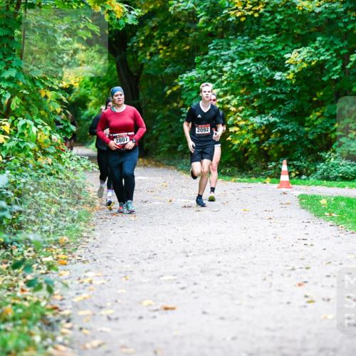 12.10.2025 - Bramfelder Halbmarathon 2025 Dr. Thomas Lammeyer http://msf.ph/oto/9352775 12.10.2025 10:44:50 Laufen 2092, 2807 meine-sportfotos.de