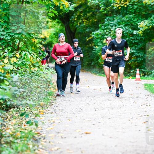 12.10.2025 - Bramfelder Halbmarathon 2025 Dr. Thomas Lammeyer http://msf.ph/oto/9352784 12.10.2025 10:44:51 Laufen 2807, 2793, 2308, 2092 meine-sportfotos.de
