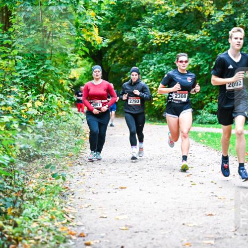 12.10.2025 - Bramfelder Halbmarathon 2025 Dr. Thomas Lammeyer http://msf.ph/oto/9352798 12.10.2025 10:44:54 Laufen 2308, 2793, 2807, 2092 meine-sportfotos.de