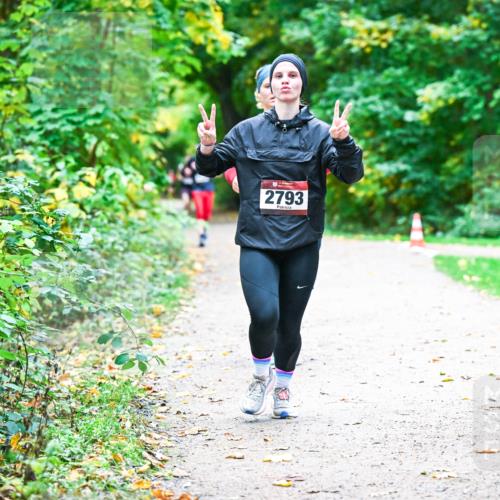 12.10.2025 - Bramfelder Halbmarathon 2025 Dr. Thomas Lammeyer http://msf.ph/oto/9352807 12.10.2025 10:44:55 Laufen 2793, 2 meine-sportfotos.de