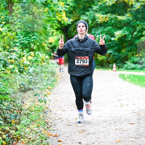 12.10.2025 - Bramfelder Halbmarathon 2025 Dr. Thomas Lammeyer http://msf.ph/oto/9352809 12.10.2025 10:44:56 Laufen 2793 meine-sportfotos.de