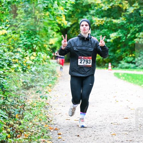 12.10.2025 - Bramfelder Halbmarathon 2025 Dr. Thomas Lammeyer http://msf.ph/oto/9352811 12.10.2025 10:44:56 Laufen 2793 meine-sportfotos.de