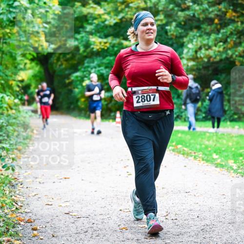 12.10.2025 - Bramfelder Halbmarathon 2025 Dr. Thomas Lammeyer http://msf.ph/oto/9352818 12.10.2025 10:44:58 Laufen 2807 meine-sportfotos.de