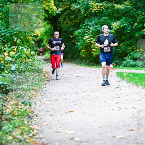 12.10.2025 - Bramfelder Halbmarathon 2025 Dr. Thomas Lammeyer http://msf.ph/oto/9352825 12.10.2025 10:44:59 Laufen 2426, 2704 meine-sportfotos.de