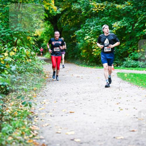 12.10.2025 - Bramfelder Halbmarathon 2025 Dr. Thomas Lammeyer http://msf.ph/oto/9352826 12.10.2025 10:44:59 Laufen 2426, 2704 meine-sportfotos.de