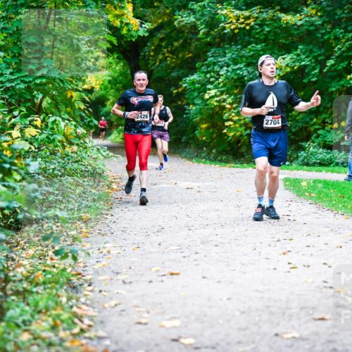 12.10.2025 - Bramfelder Halbmarathon 2025 Dr. Thomas Lammeyer http://msf.ph/oto/9352830 12.10.2025 10:45:00 Laufen 2426, 2704 meine-sportfotos.de