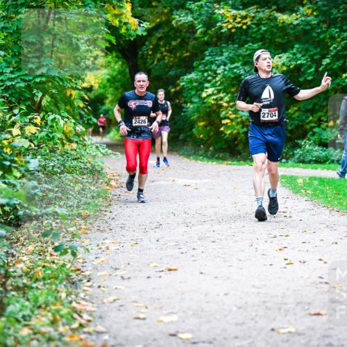 12.10.2025 - Bramfelder Halbmarathon 2025 Dr. Thomas Lammeyer http://msf.ph/oto/9352831 12.10.2025 10:45:00 Laufen 2704, 2426 meine-sportfotos.de