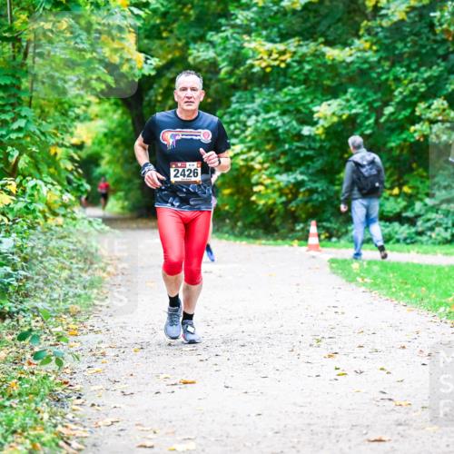 12.10.2025 - Bramfelder Halbmarathon 2025 Dr. Thomas Lammeyer http://msf.ph/oto/9352843 12.10.2025 10:45:02 Laufen 2426, 2704 meine-sportfotos.de