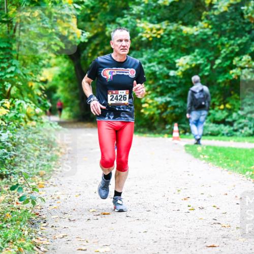 12.10.2025 - Bramfelder Halbmarathon 2025 Dr. Thomas Lammeyer http://msf.ph/oto/9352848 12.10.2025 10:45:03 Laufen 2426 meine-sportfotos.de