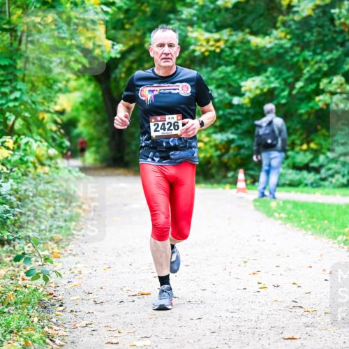 12.10.2025 - Bramfelder Halbmarathon 2025 Dr. Thomas Lammeyer http://msf.ph/oto/9352850 12.10.2025 10:45:03 Laufen 829, 2426 meine-sportfotos.de