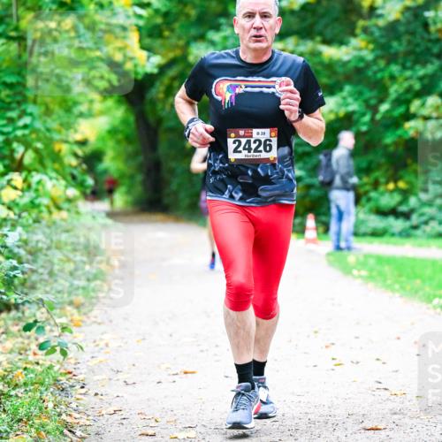 12.10.2025 - Bramfelder Halbmarathon 2025 Dr. Thomas Lammeyer http://msf.ph/oto/9352854 12.10.2025 10:45:04 Laufen 29, 2426 meine-sportfotos.de