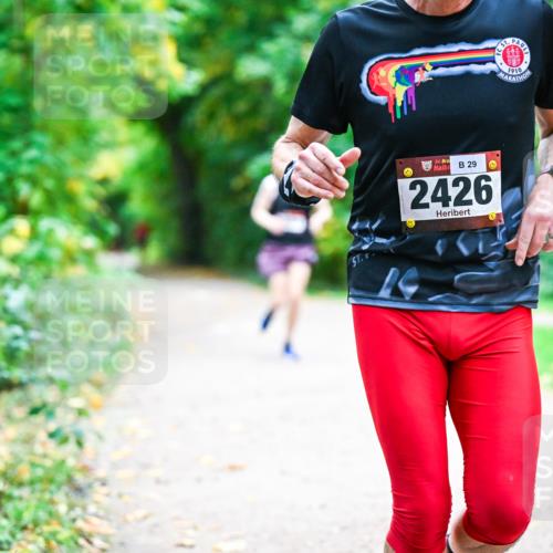 12.10.2025 - Bramfelder Halbmarathon 2025 Dr. Thomas Lammeyer http://msf.ph/oto/9352860 12.10.2025 10:45:05 Laufen 34, 29, 2426, 1910 meine-sportfotos.de