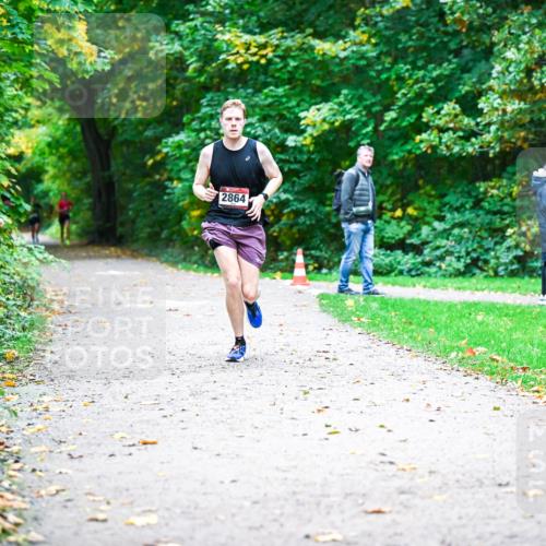 12.10.2025 - Bramfelder Halbmarathon 2025 Dr. Thomas Lammeyer http://msf.ph/oto/9352861 12.10.2025 10:45:06 Laufen 2864 meine-sportfotos.de