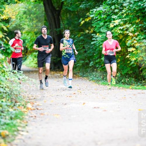 12.10.2025 - Bramfelder Halbmarathon 2025 Dr. Thomas Lammeyer http://msf.ph/oto/9352887 12.10.2025 10:45:14 Laufen 2087, 2147, 2876, 2086 meine-sportfotos.de
