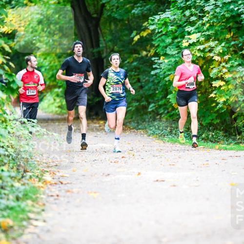 12.10.2025 - Bramfelder Halbmarathon 2025 Dr. Thomas Lammeyer http://msf.ph/oto/9352888 12.10.2025 10:45:14 Laufen 2086, 2147, 2876 meine-sportfotos.de