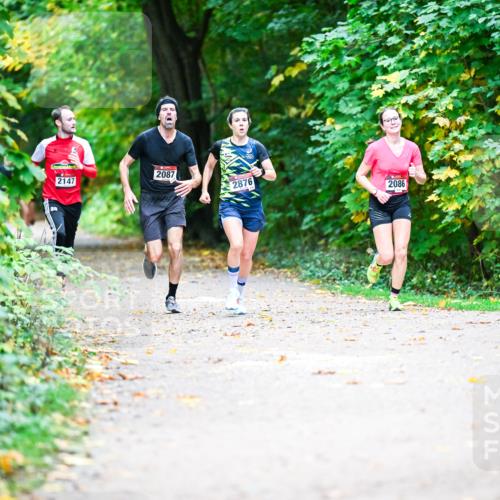 12.10.2025 - Bramfelder Halbmarathon 2025 Dr. Thomas Lammeyer http://msf.ph/oto/9352889 12.10.2025 10:45:14 Laufen 2087, 2147 meine-sportfotos.de
