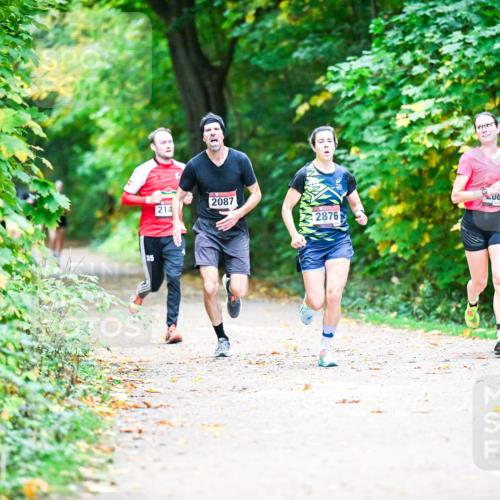 12.10.2025 - Bramfelder Halbmarathon 2025 Dr. Thomas Lammeyer http://msf.ph/oto/9352898 12.10.2025 10:45:15 Laufen 35, 214, 2087, 086, 2876 meine-sportfotos.de