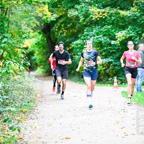 12.10.2025 - Bramfelder Halbmarathon 2025 Dr. Thomas Lammeyer http://msf.ph/oto/9352919 12.10.2025 10:45:18 Laufen 20, 2872, 2086 meine-sportfotos.de