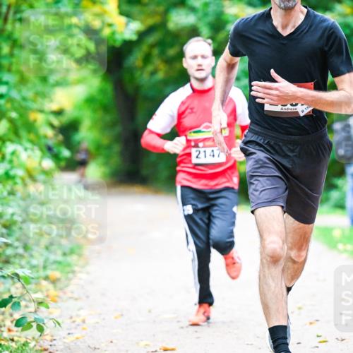 12.10.2025 - Bramfelder Halbmarathon 2025 Dr. Thomas Lammeyer http://msf.ph/oto/9352945 12.10.2025 10:45:22 Laufen 2147, 155 meine-sportfotos.de