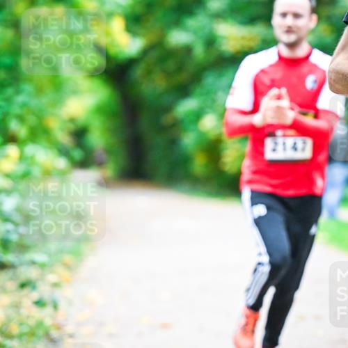 12.10.2025 - Bramfelder Halbmarathon 2025 Dr. Thomas Lammeyer http://msf.ph/oto/9352950 12.10.2025 10:45:23 Laufen 2147 meine-sportfotos.de