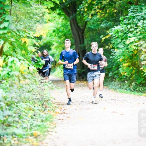 12.10.2025 - Bramfelder Halbmarathon 2025 Dr. Thomas Lammeyer http://msf.ph/oto/9352967 12.10.2025 10:45:29 Laufen 2971 meine-sportfotos.de