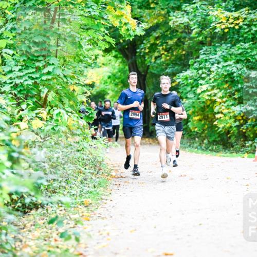 12.10.2025 - Bramfelder Halbmarathon 2025 Dr. Thomas Lammeyer http://msf.ph/oto/9352977 12.10.2025 10:45:31 Laufen 2994, 2971 meine-sportfotos.de