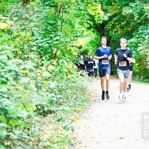 12.10.2025 - Bramfelder Halbmarathon 2025 Dr. Thomas Lammeyer http://msf.ph/oto/9352982 12.10.2025 10:45:31 Laufen 2994, 2971 meine-sportfotos.de