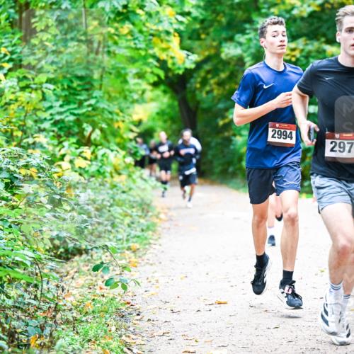 12.10.2025 - Bramfelder Halbmarathon 2025 Dr. Thomas Lammeyer http://msf.ph/oto/9353004 12.10.2025 10:45:34 Laufen 2994, 2971 meine-sportfotos.de