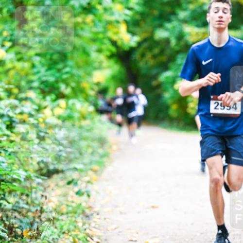 12.10.2025 - Bramfelder Halbmarathon 2025 Dr. Thomas Lammeyer http://msf.ph/oto/9353008 12.10.2025 10:45:35 Laufen 2994 meine-sportfotos.de