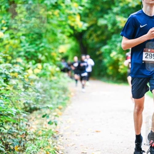 12.10.2025 - Bramfelder Halbmarathon 2025 Dr. Thomas Lammeyer http://msf.ph/oto/9353009 12.10.2025 10:45:35 Laufen 2994 meine-sportfotos.de