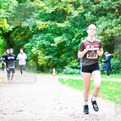 12.10.2025 - Bramfelder Halbmarathon 2025 Dr. Thomas Lammeyer http://msf.ph/oto/9353014 12.10.2025 10:45:37 Laufen 2051 meine-sportfotos.de