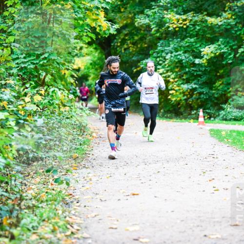 12.10.2025 - Bramfelder Halbmarathon 2025 Dr. Thomas Lammeyer http://msf.ph/oto/9353023 12.10.2025 10:45:39 Laufen 2158 meine-sportfotos.de