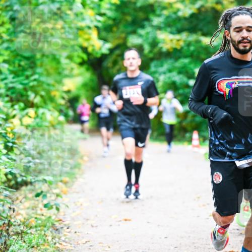 12.10.2025 - Bramfelder Halbmarathon 2025 Dr. Thomas Lammeyer http://msf.ph/oto/9353045 12.10.2025 10:45:43 Laufen  meine-sportfotos.de